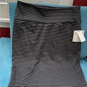 Nwt Lularoe cassie pencil skirt large gray and black stripe